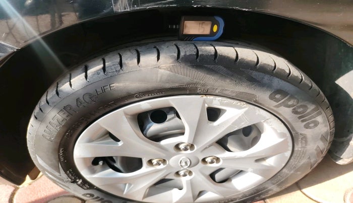 2013 Hyundai Grand i10 MAGNA 1.1 CRDI, Diesel, Manual, 97,886 km, tyre