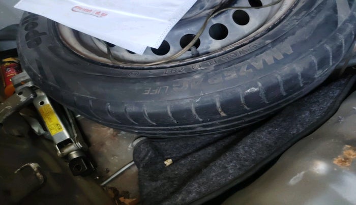 2013 Hyundai Grand i10 MAGNA 1.1 CRDI, Diesel, Manual, 97,886 km, tyre