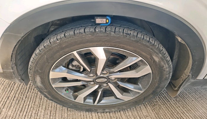 2021 Mahindra XUV300 W8 (O) 1.5 DIESEL, Diesel, Manual, 53,071 km, tyre