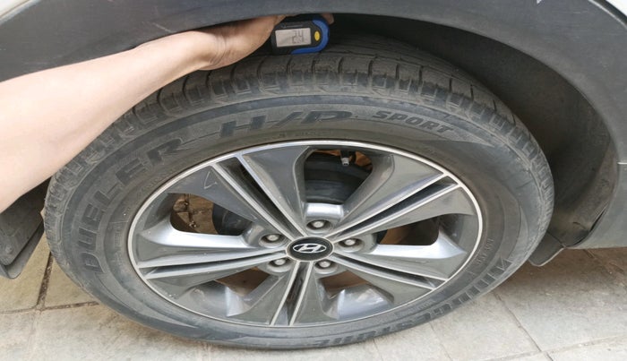 2017 Hyundai Creta SX PLUS 1.6 PETROL DUAL TONE, Petrol, Manual, 79,803 km, tyre