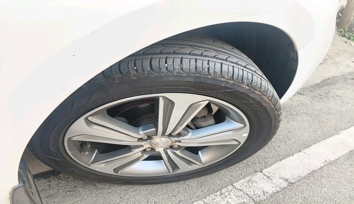 2017 Hyundai Verna 1.6 CRDI SX (O), Diesel, Manual, 1,67,116 km, tyre