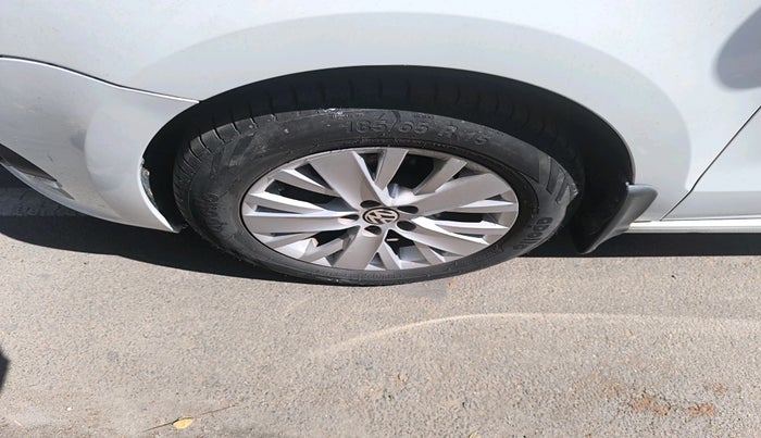 2015 Volkswagen Vento HIGHLINE DIESEL 1.5, Diesel, Manual, 66,714 km, tyre