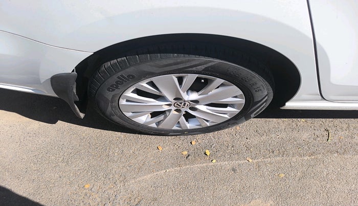 2015 Volkswagen Vento HIGHLINE DIESEL 1.5, Diesel, Manual, 66,714 km, tyre