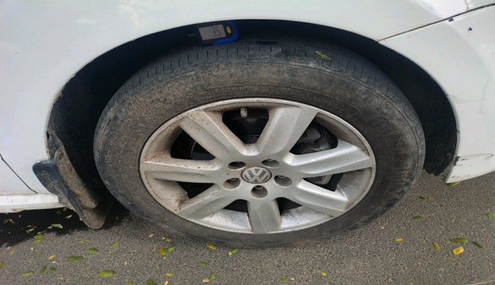 2012 Volkswagen Polo HIGHLINE DIESEL, Diesel, Manual, 1,40,437 km, tyre