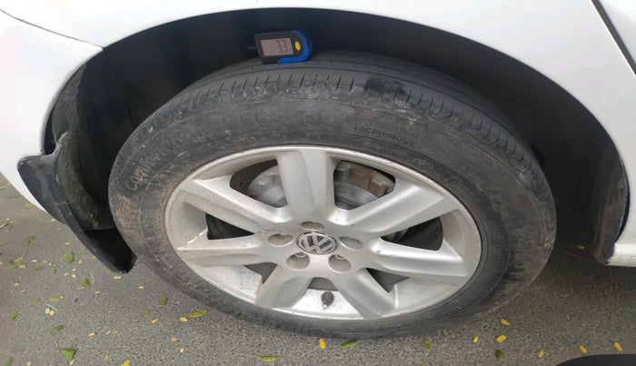 2012 Volkswagen Polo HIGHLINE DIESEL, Diesel, Manual, 1,40,437 km, tyre