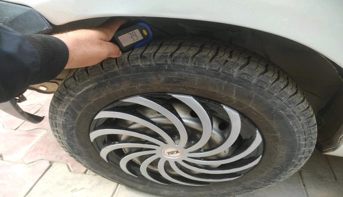 2012 Maruti Alto LX, Petrol, Manual, 1,06,700 km, tyre