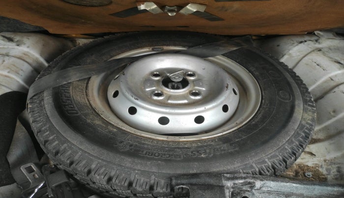 2012 Maruti Alto LX, Petrol, Manual, 1,06,700 km, tyre