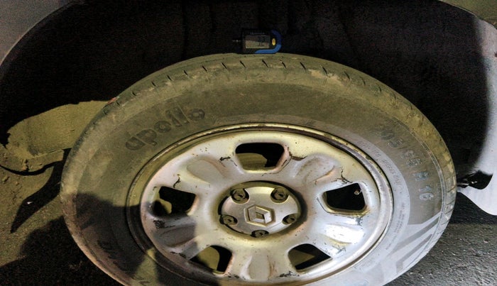 2013 Renault Duster 85 PS RXE DIESEL, Diesel, Manual, 2,06,788 km, tyre