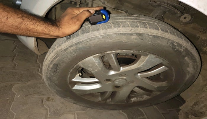 2014 Maruti Swift Dzire ZDI, Diesel, Manual, 1,55,313 km, tyre