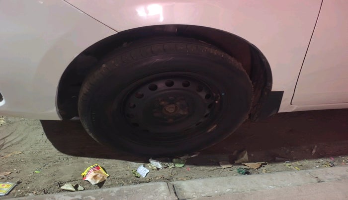 2023 Maruti Ertiga   VXI (O) CNG, Petrol, Manual, 1,28,076 km, tyre