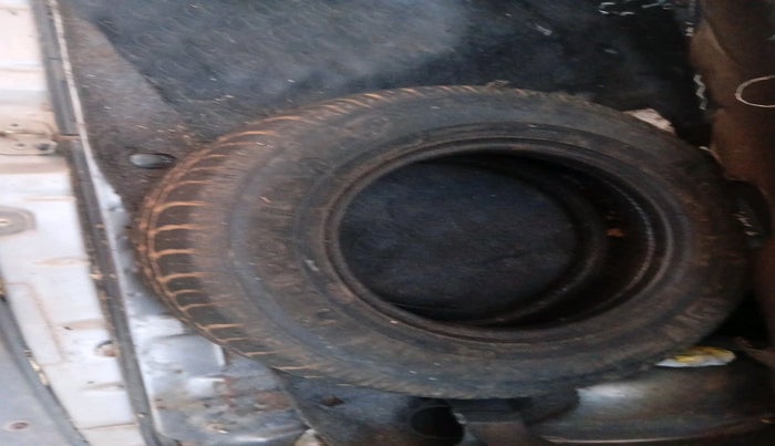 2012 Maruti OMNI E 8 STR, Petrol, Manual, 56,795 km, tyre