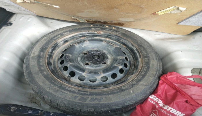 2016 Hyundai Grand i10 SPORTZ 1.1 CRDI, Diesel, Manual, 1,47,732 km, tyre