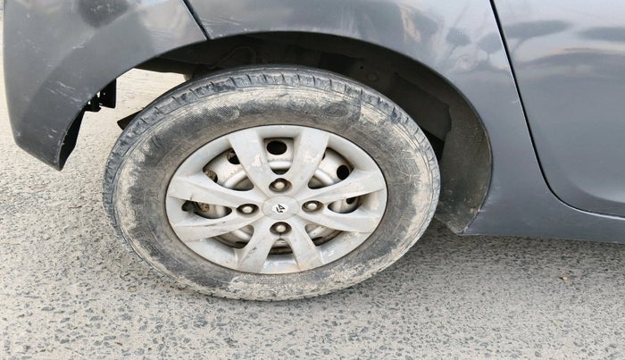 2014 Hyundai Eon ERA +, Petrol, Manual, 29,364 km, tyre