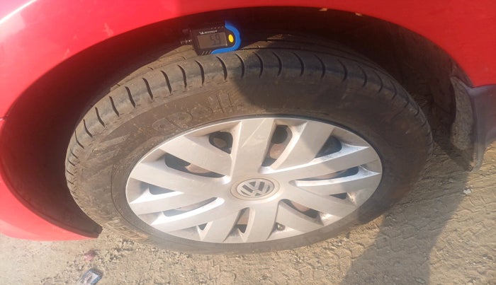 2018 Volkswagen Polo COMFORTLINE 1.2L, Petrol, Manual, 1,10,754 km, tyre