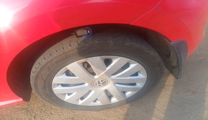 2018 Volkswagen Polo COMFORTLINE 1.2L, Petrol, Manual, 1,10,754 km, tyre