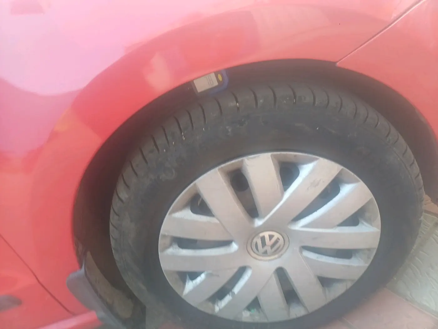 2018 Volkswagen Polo COMFORTLINE 1.2L, Petrol, Manual, 1,10,754 km, tyre