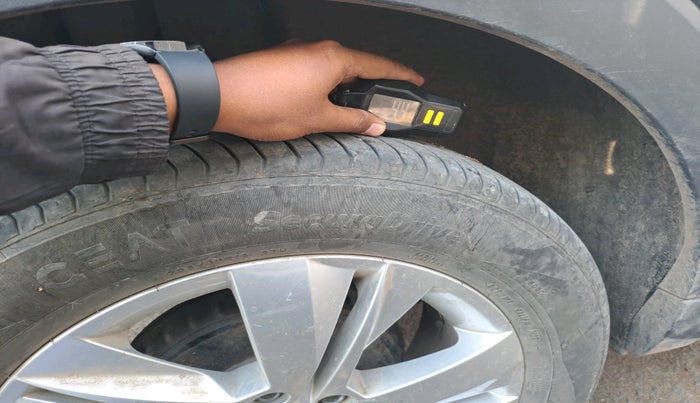 2023 Skoda KUSHAQ AMBITION 1.0L TSI MT, Petrol, Manual, 11,625 km, tyre