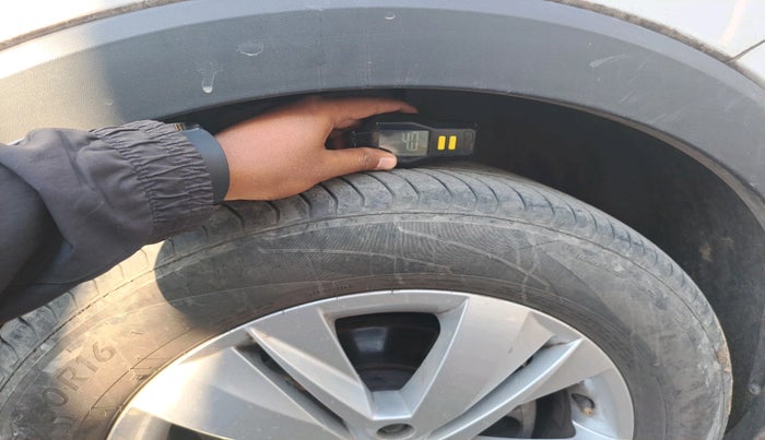 2023 Skoda KUSHAQ AMBITION 1.0L TSI MT, Petrol, Manual, 11,625 km, tyre