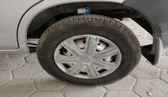 2011 Maruti Alto LXI, Petrol, Manual, 86,373 km, tyre