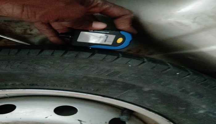 2011 Maruti Alto LXI, Petrol, Manual, 86,373 km, tyre