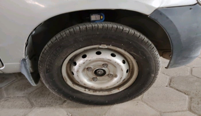 2011 Maruti Alto LXI, Petrol, Manual, 86,373 km, tyre