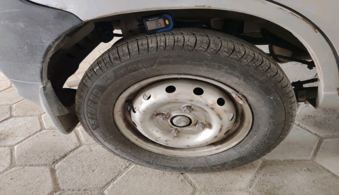 2011 Maruti Alto LXI, Petrol, Manual, 86,373 km, tyre