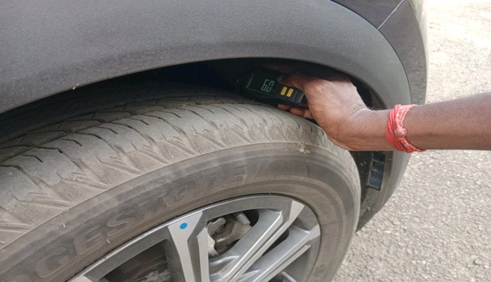 2025 Mahindra XUV700 AX 7 LUXURY D AT 7 STR, Diesel, Automatic, 7,887 km, tyre