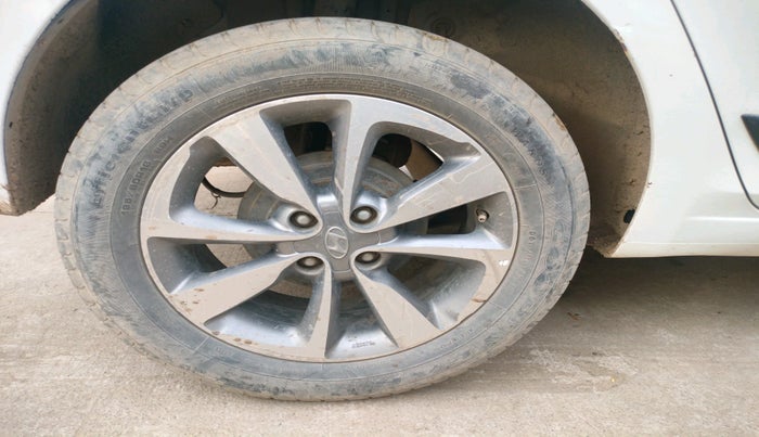 2015 Hyundai Elite i20 ASTA 1.4 CRDI, Diesel, Manual, 1,09,816 km, tyre