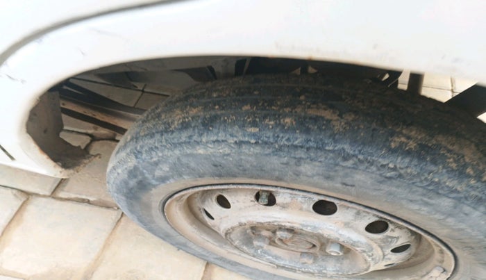 2012 Maruti Wagon R 1.0 LXI, Petrol, Manual, 94,953 km, tyre