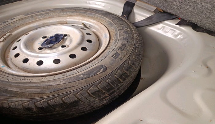 2022 Maruti New Wagon-R LXI 1.0, Petrol, Manual, 8,338 km, tyre