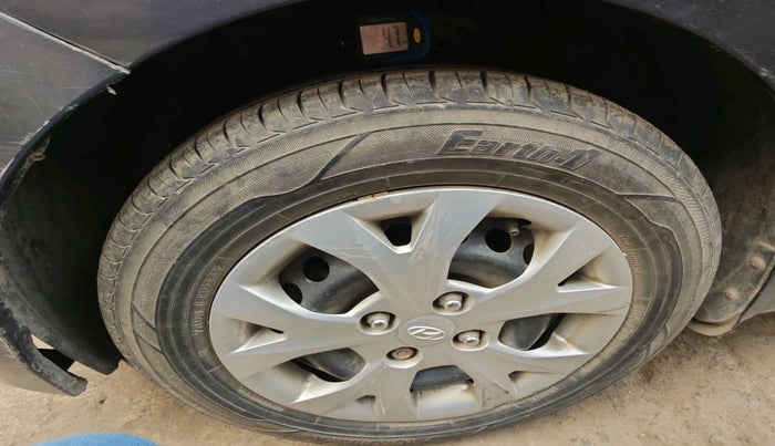 2015 Hyundai Grand i10 MAGNA 1.2 KAPPA VTVT, Petrol, Manual, 64,117 km, tyre