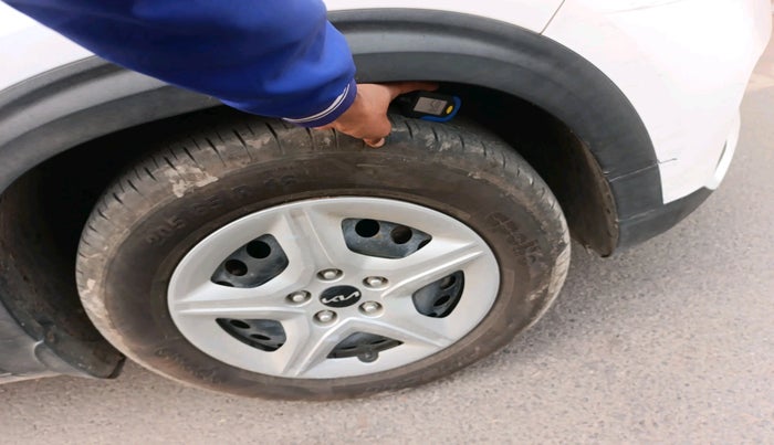 2022 KIA SELTOS HTK 1.5 PETROL, Petrol, Manual, 35,964 km, tyre