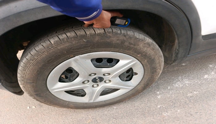 2022 KIA SELTOS HTK 1.5 PETROL, Petrol, Manual, 35,964 km, tyre