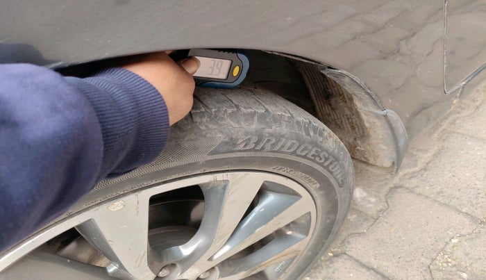 2014 Hyundai Verna FLUIDIC 1.6 VTVT SX, Petrol, Manual, 87,047 km, tyre