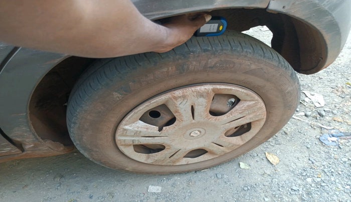 2011 Maruti Ritz VDI, Diesel, Manual, 2,23,952 km, tyre