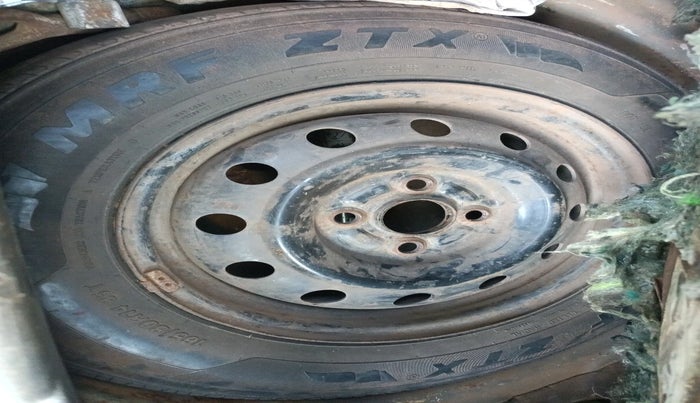 2011 Maruti Ritz VDI, Diesel, Manual, 2,23,952 km, tyre