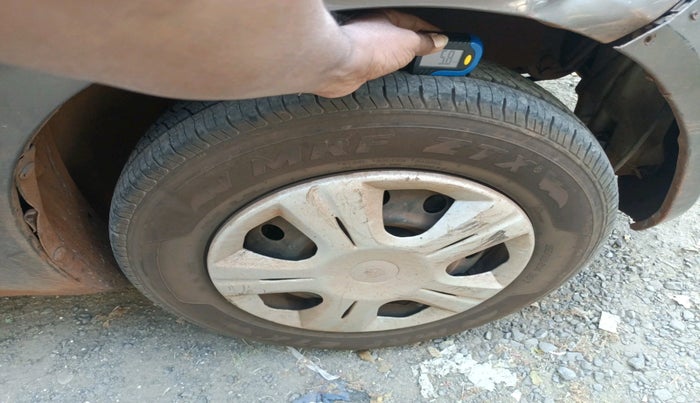 2011 Maruti Ritz VDI, Diesel, Manual, 2,23,952 km, tyre