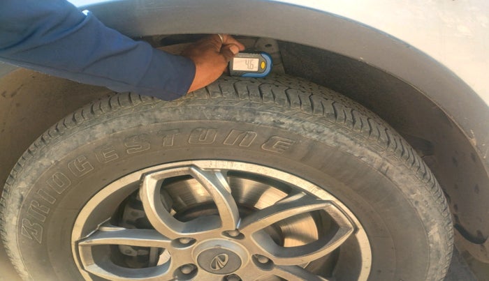 2020 Mahindra XUV500 W7, Diesel, Manual, 48,349 km, tyre