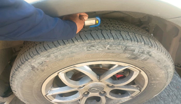 2020 Mahindra XUV500 W7, Diesel, Manual, 48,349 km, tyre