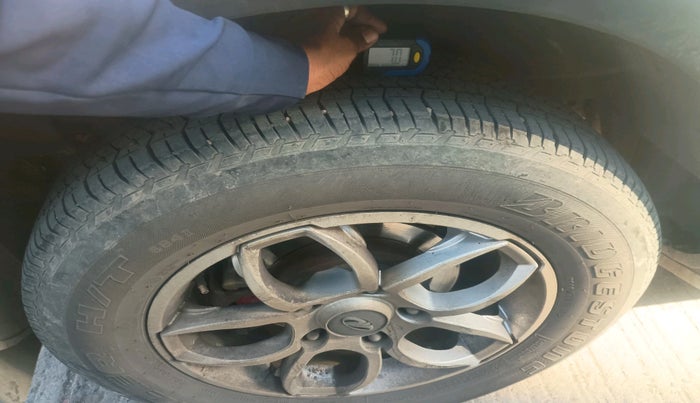 2020 Mahindra XUV500 W7, Diesel, Manual, 48,349 km, tyre