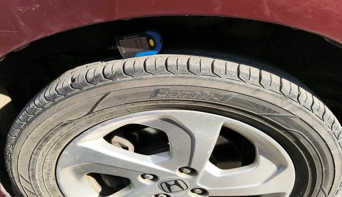 2015 Honda City 1.5L I-VTEC V MT, Petrol, Manual, 1,03,585 km, tyre