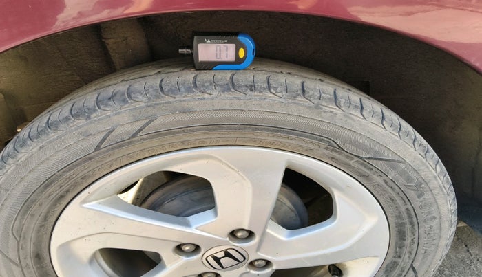 2015 Honda City 1.5L I-VTEC V MT, Petrol, Manual, 1,03,585 km, tyre