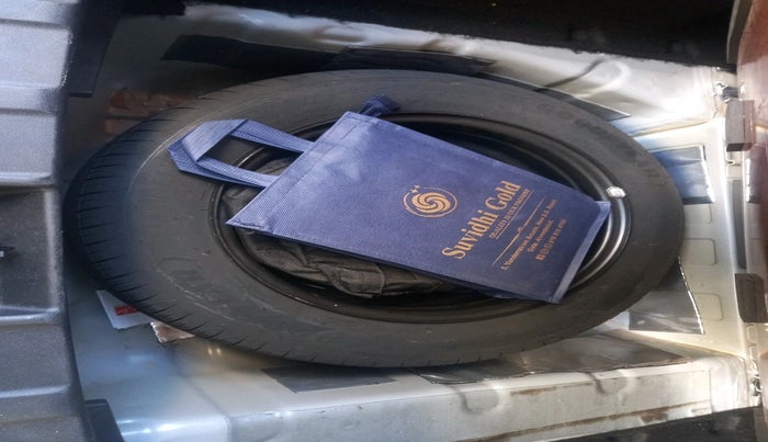 2023 Tata NEXON FEARLESS + SUNROOF AMT DUAL TONE 1.5 DIESEL, Diesel, Automatic, 26,859 km, tyre