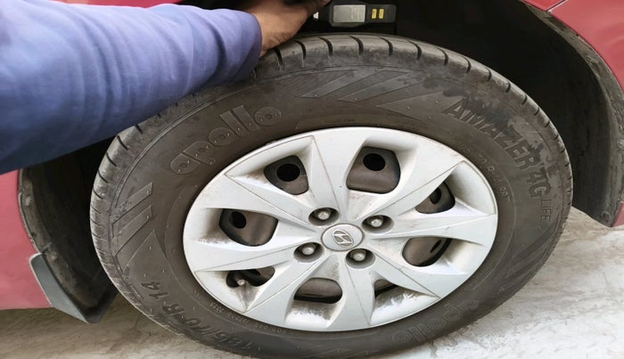 2015 Hyundai Elite i20 SPORTZ 1.2, Petrol, Manual, 1,43,171 km, tyre