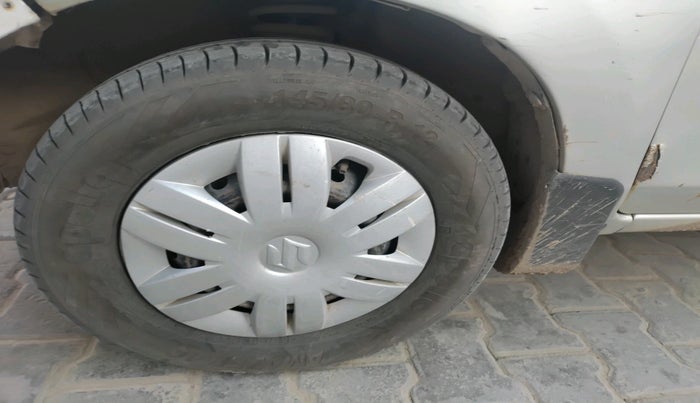 2013 Maruti Alto 800 LXI, Petrol, Manual, 1,09,567 km, tyre