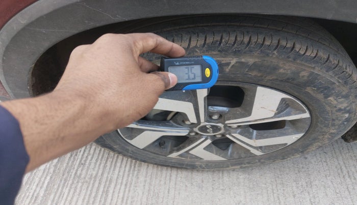 2021 KIA SONET HTX 1.5, Diesel, Manual, 48,359 km, tyre