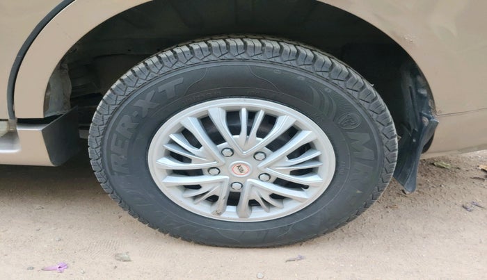 2011 Mahindra Xylo E6, Diesel, Manual, 1,55,413 km, tyre