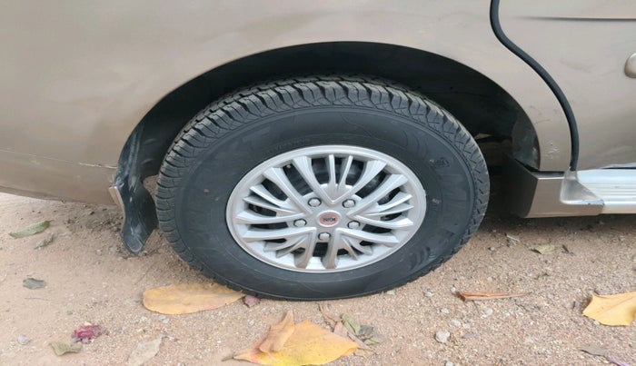 2011 Mahindra Xylo E6, Diesel, Manual, 1,55,413 km, tyre