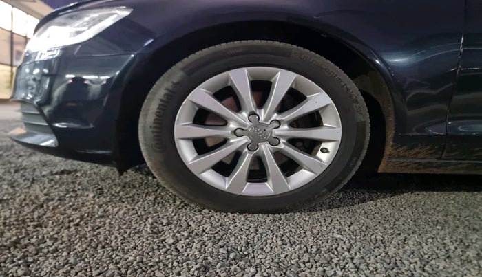 2013 Audi A6 2.0 TDI PREMIUM PLUS, Diesel, Automatic, 1,37,806 km, tyre