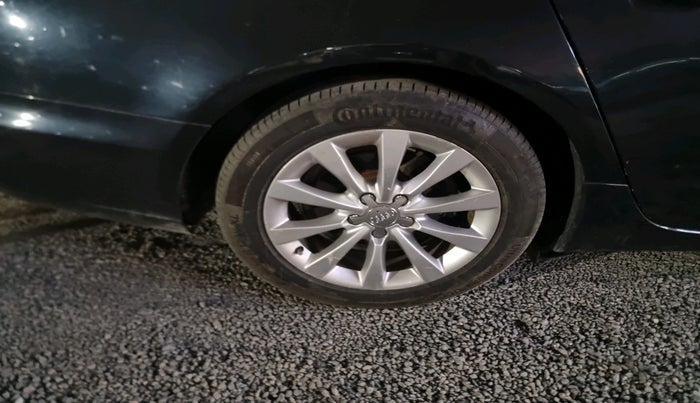 2013 Audi A6 2.0 TDI PREMIUM PLUS, Diesel, Automatic, 1,37,806 km, tyre